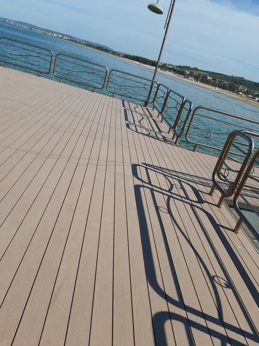 WPC decking referentna ambijentalna slika - MARINA ITALIJA WPC DECKING