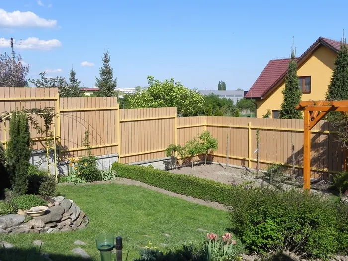 WPC decking referentna ambijentalna slika - plot 1